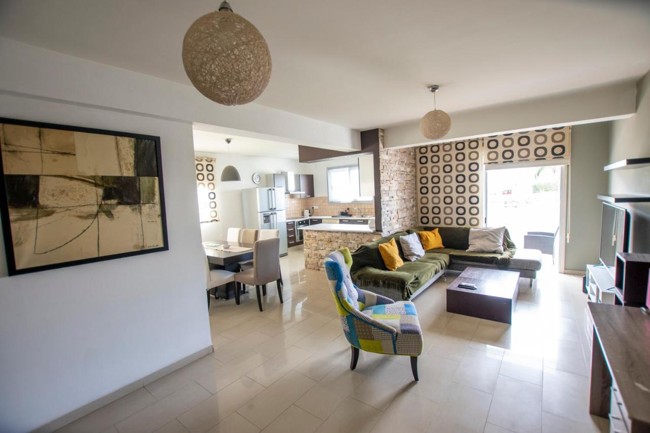 Glabur Stays - The Executive 2 Bdr - Nicosia City, Free Parking & Wifi, Welcomes You!!! Eksteriør billede